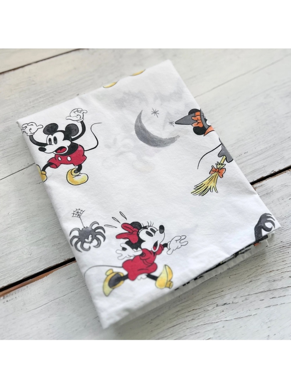 1 Pottery Barn Kids Disney STANDARD Pillowcase Mickey Mouse Halloween Cotton PB - Picture 4 of 8
